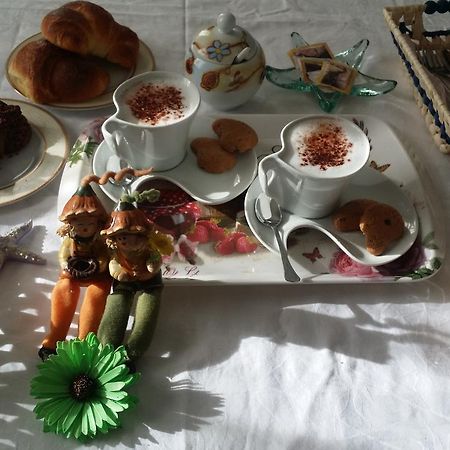 B&B A Casa Di Grazia Napels Buitenkant foto