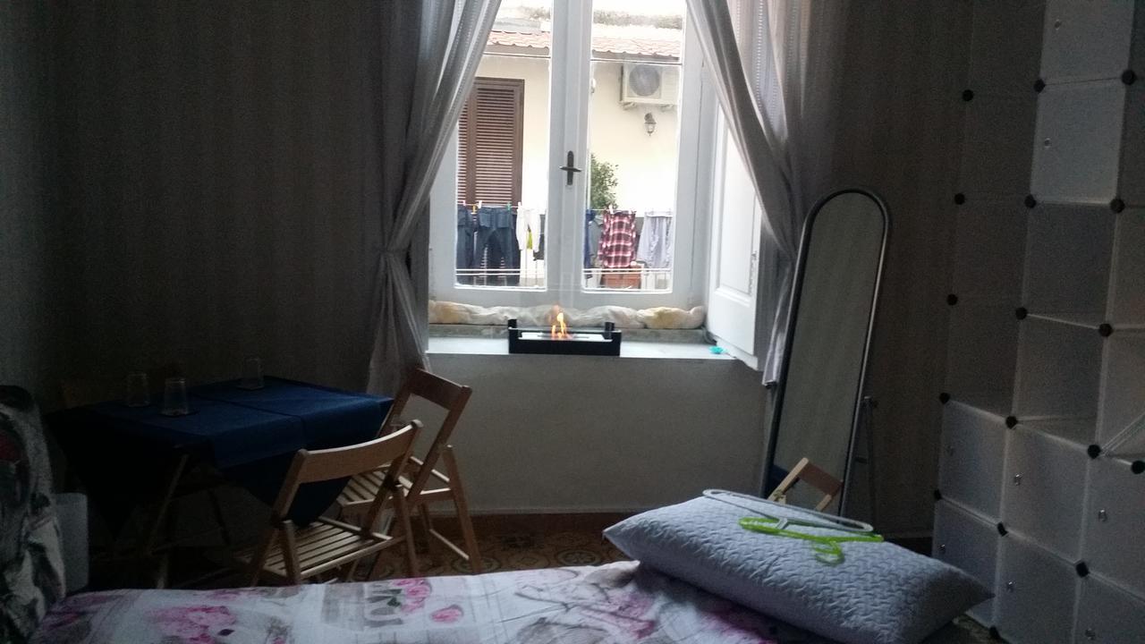 B&B A Casa Di Grazia Napels Buitenkant foto