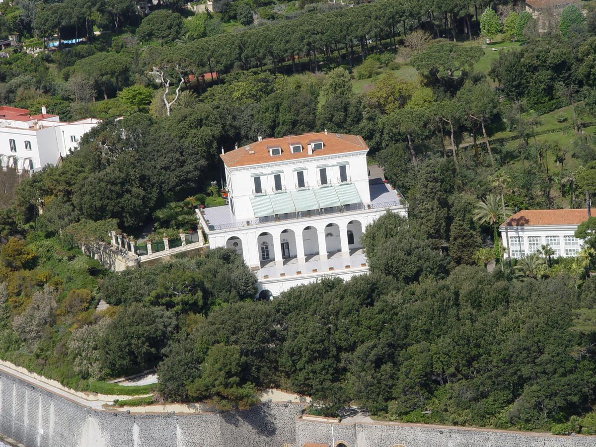 B&B A Casa Di Grazia Napels Buitenkant foto
